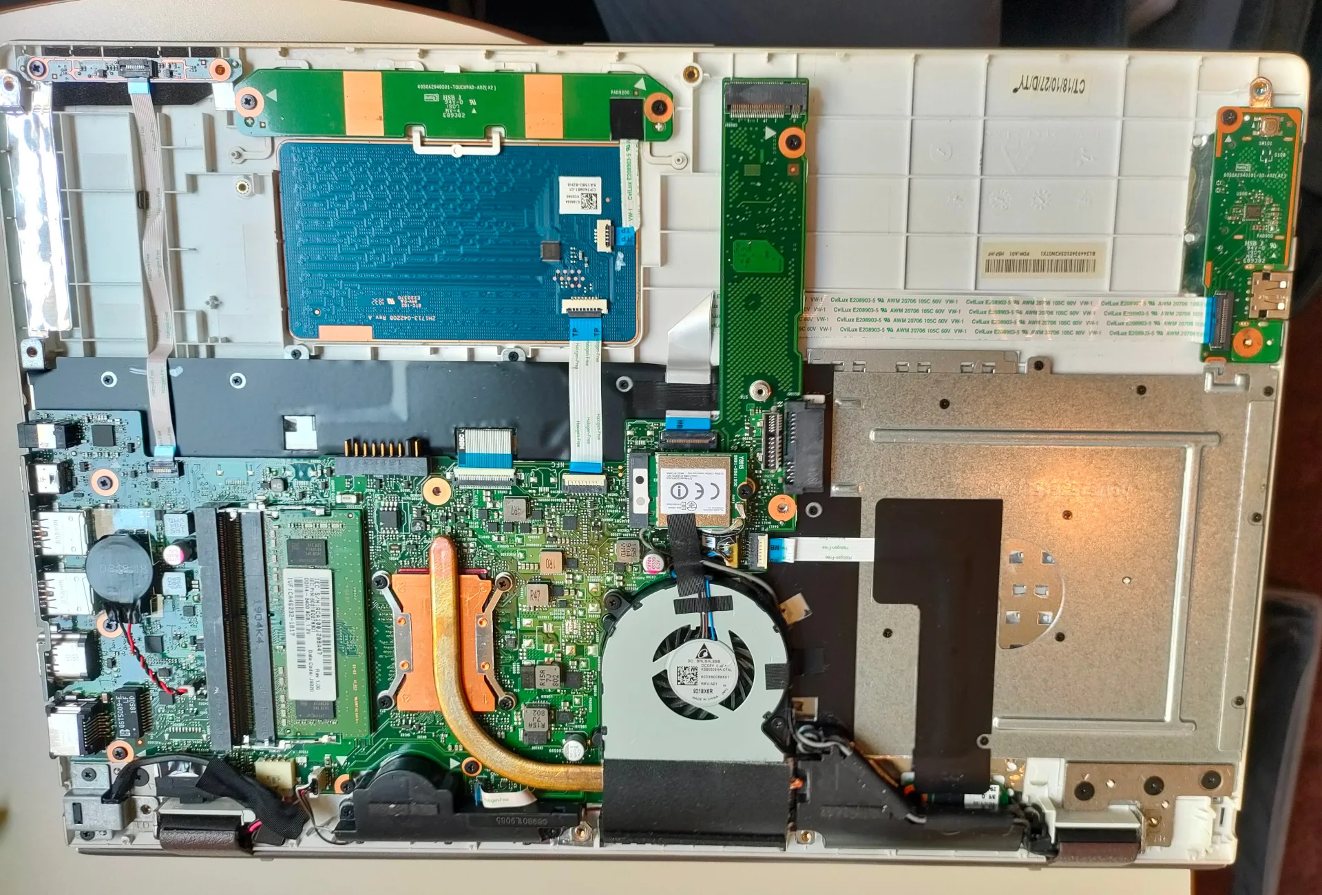 基板にアクセスできるようになりました。